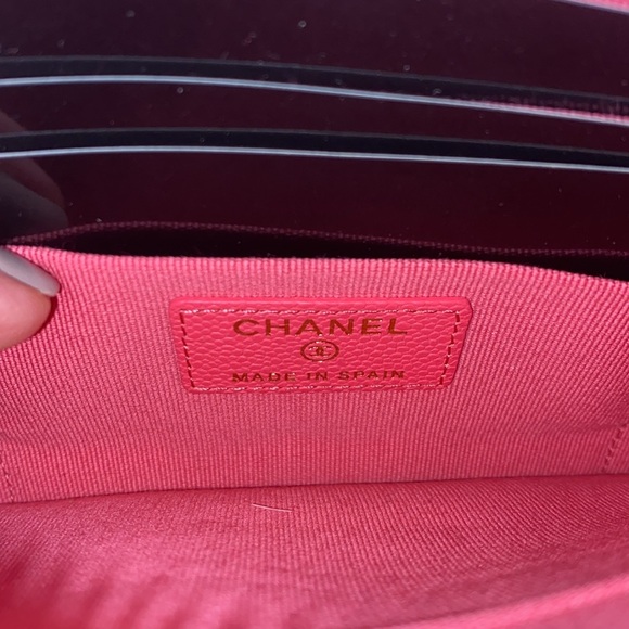 NWT, Chanel Small Pouch in Caviar leather - Picture 7 of 11